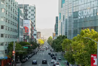 AI Summit San Francisco: sfide sociali e costo della vita guida