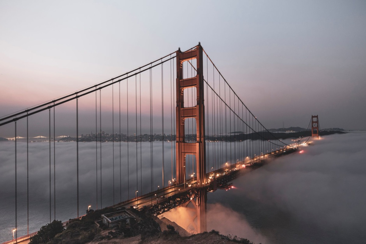 Puente Golden Gate con niebla