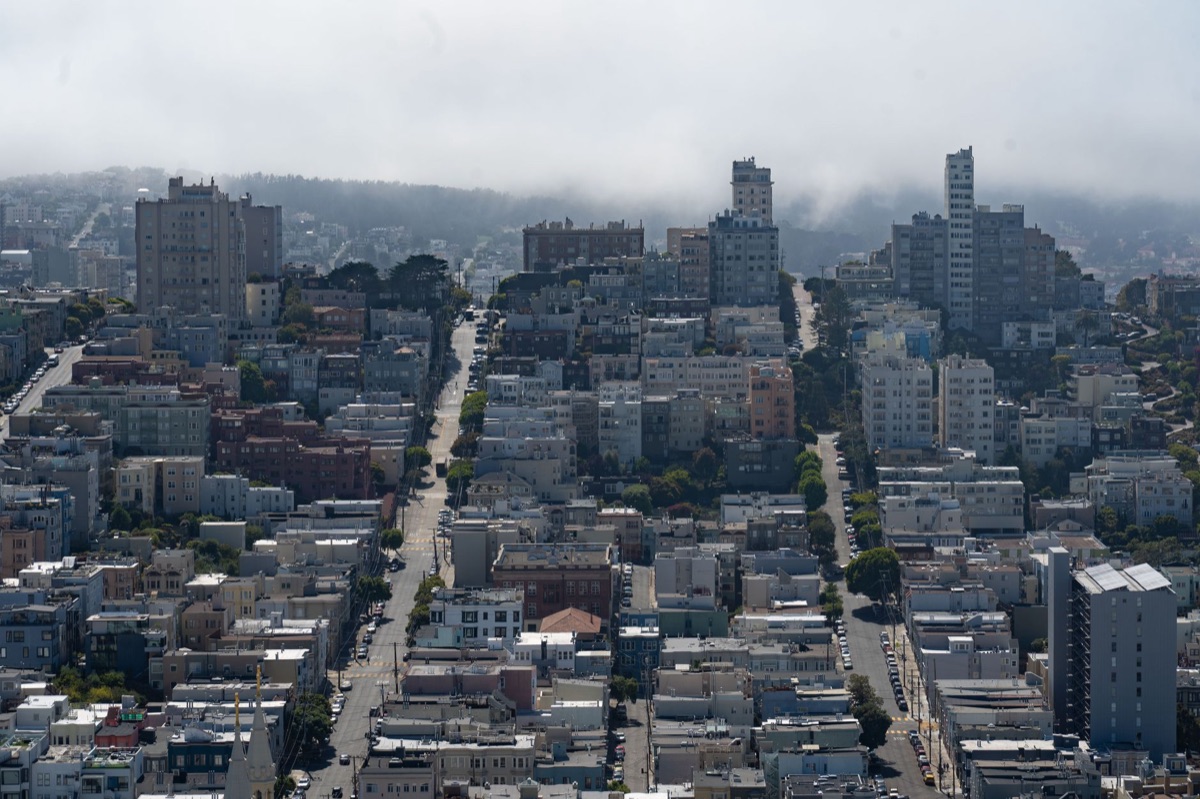 Cenário da Rua Lombard em San Francisco