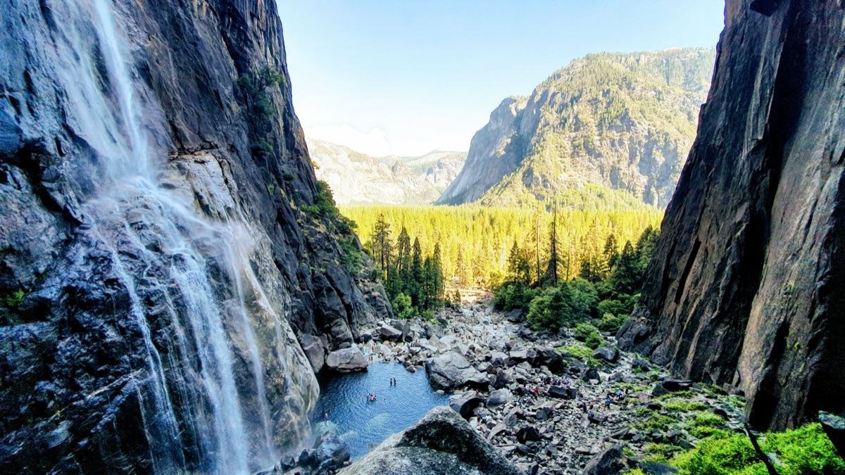 ヨセミットのwaterfall view