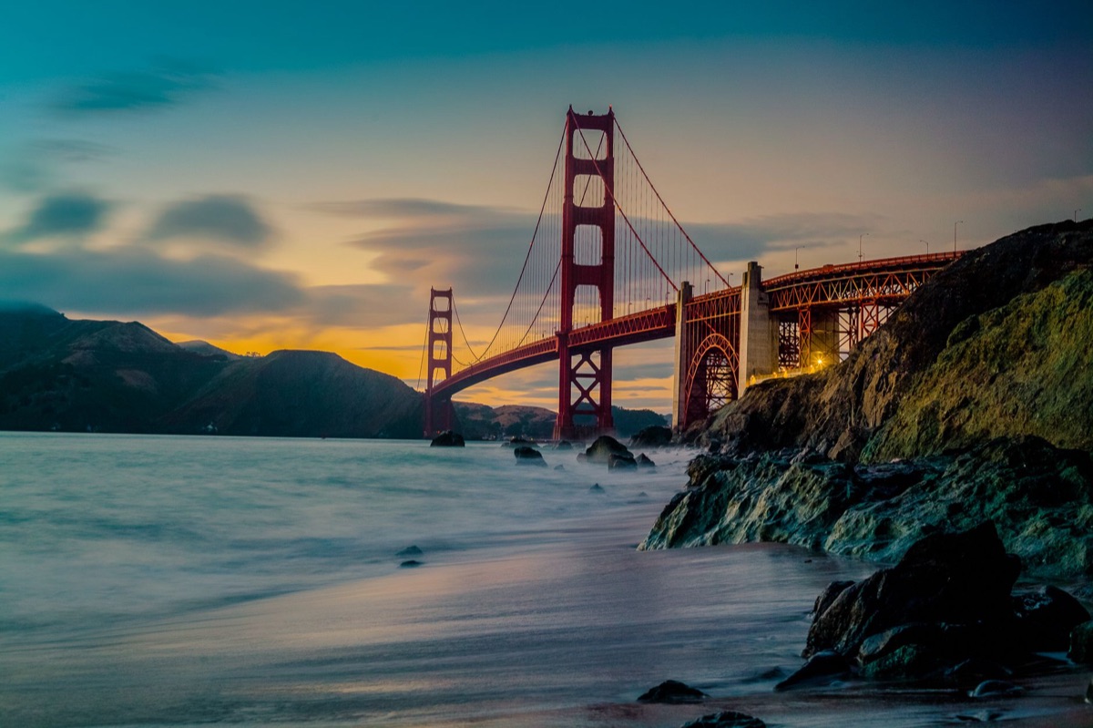 Golden Gate Bridge al atardecer