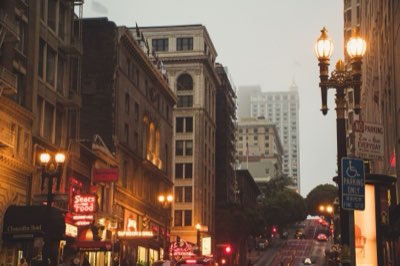 Centrum of Kust: Welke SF Locatie Past Bij Jouw Visie?