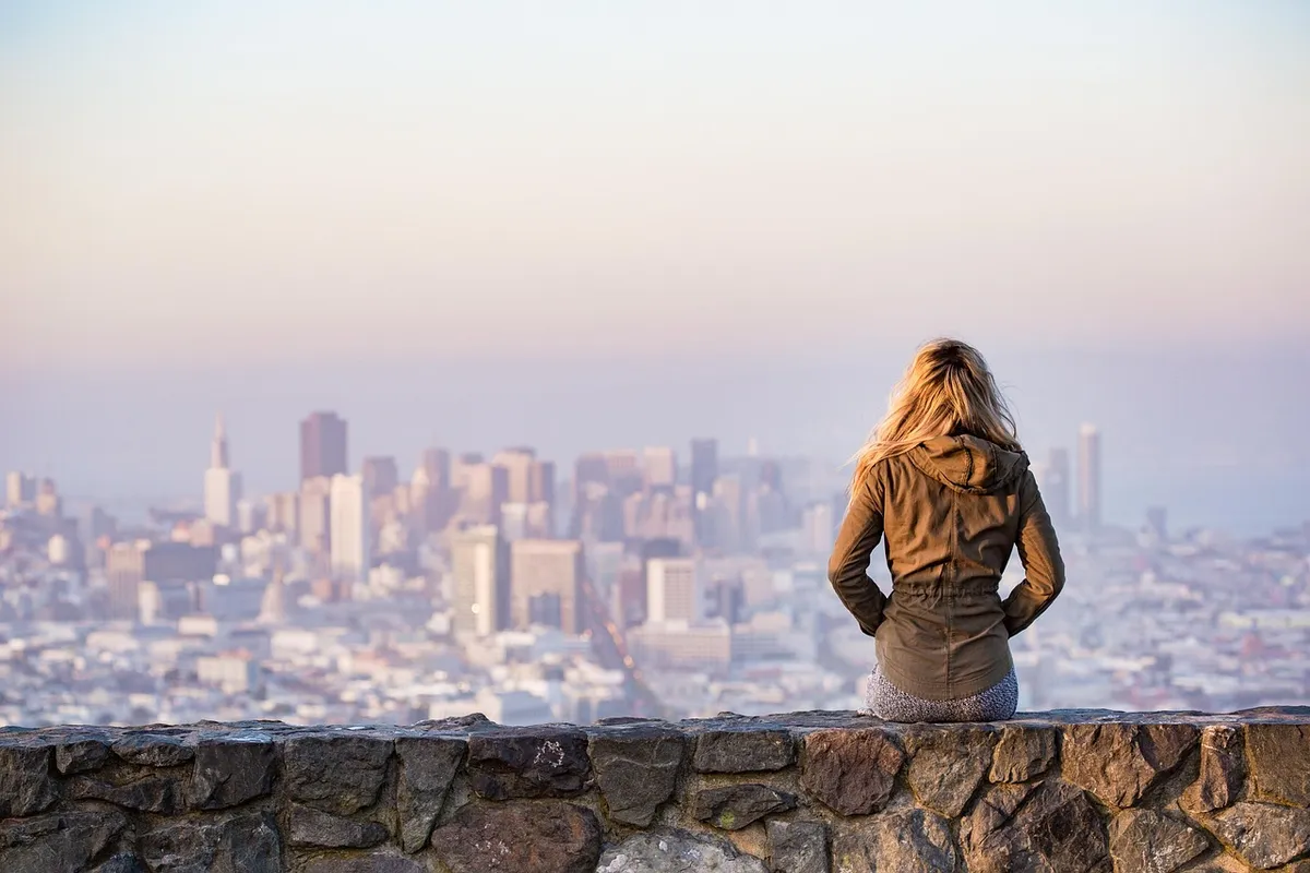 blonde, sitting, wall, buildings, city, cityscape, daylight, girl, san francisco, skyline, skyscrapers, travel, view, viewpoint, woman, wall, wall, city, city,