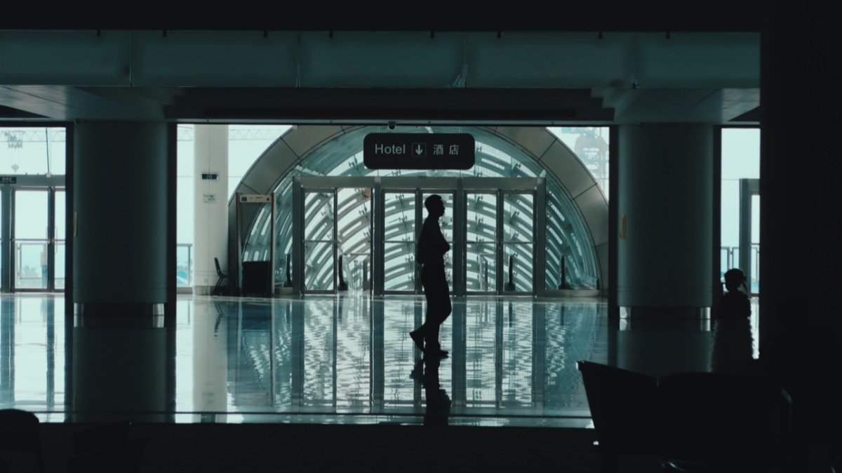 San Francisco hotel lobby with glass doors
